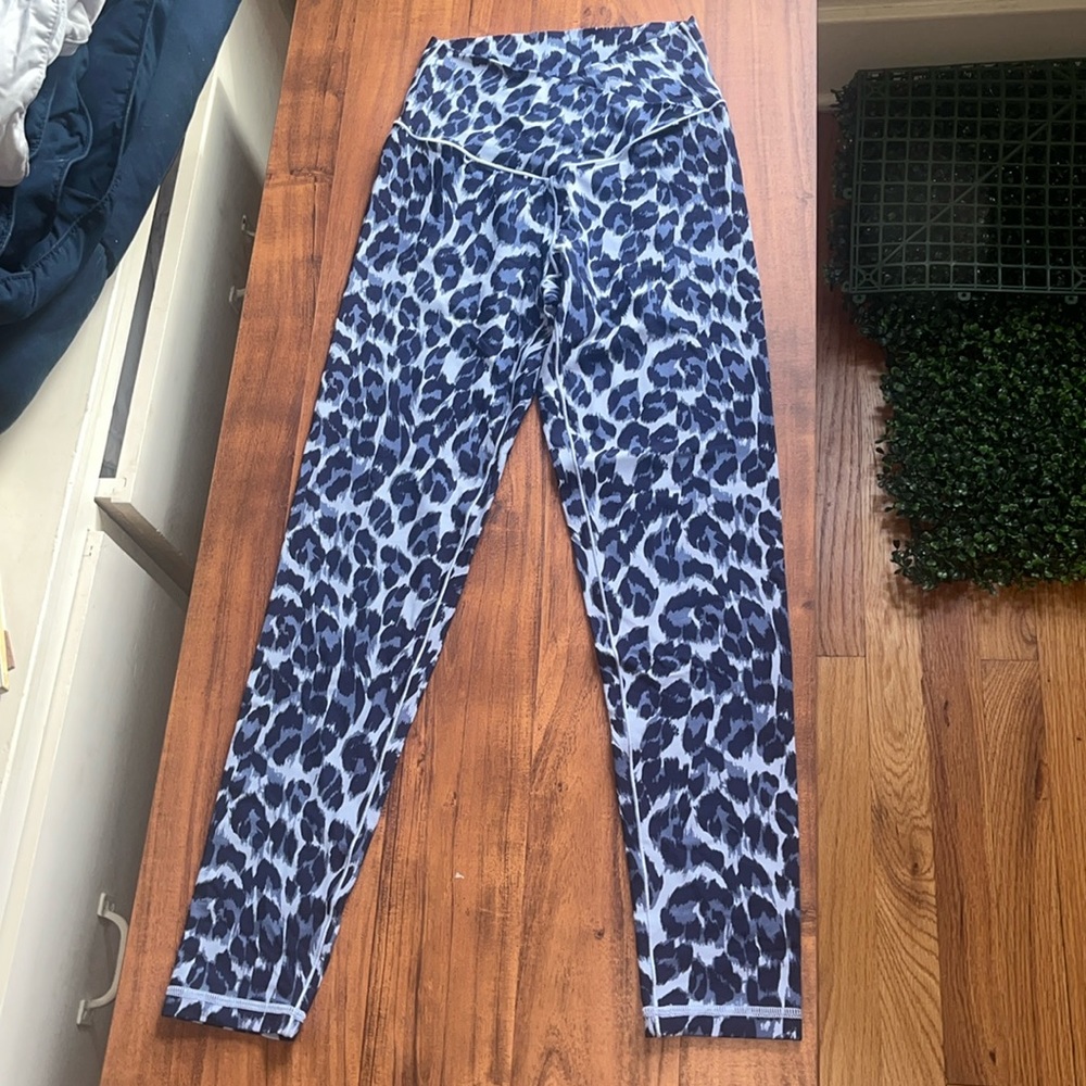aerie Real Me 7/8 Crossover Legging - Blue Leopard